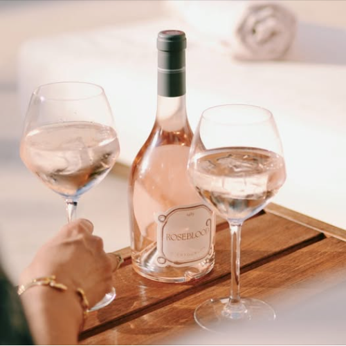 Château d’Estoublon: розе, покоряющая Азию