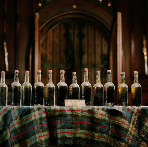 Самый старый виски мира выставят на аукцион