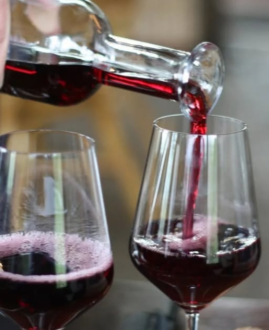 Правда о красном вине, которую редко озвучивают: польза и все риски