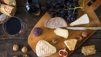 Умеренное потребление вина, сыра, кофе — залог здоровья