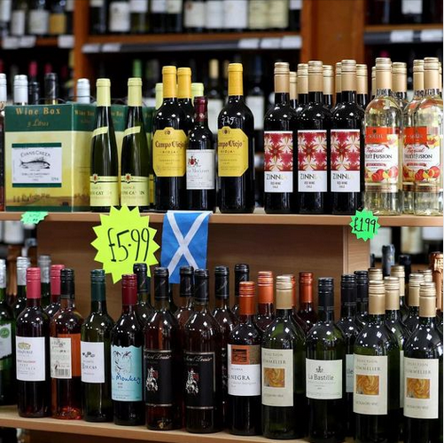 Британцы смогут покупать пол-литровые бутылки вина