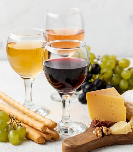 12 недооцененных десертных вин, заслуживающих вашего внимания