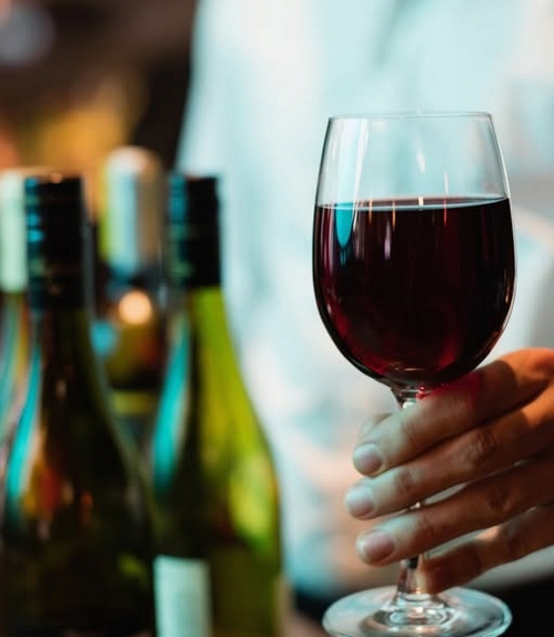 Европейское вино под угрозой: обнаружены токсичные «вечные химикаты»