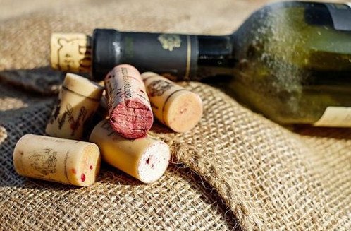 Если пробка повреждается при открытии вина, значит - вино испорчено?